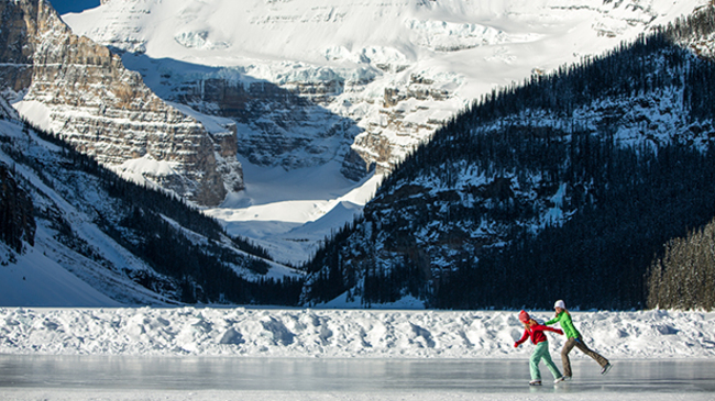 10-те най-удивителни ледени пързалки в света - Езерото Луис (Албърта, Канада)