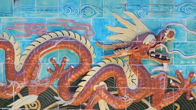 2014: Китайски хороскоп за годината на коня - Дракон (1904, 1916, 1928, 1940, 1952, 1964, 1976, 1988, 2000)