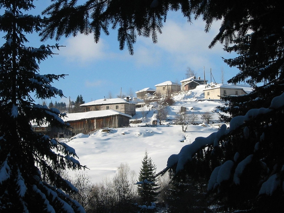 20 прекрасни зимни снимки от България - Село Мугла в Родопите