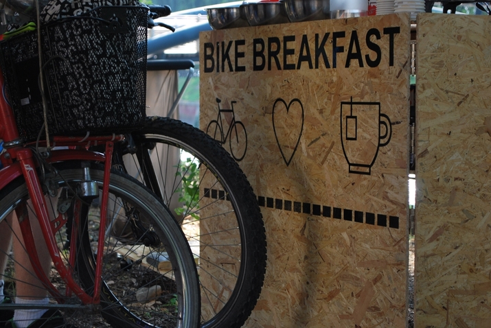 Безплатен обяд няма, но има безплатна закуска за велосипедисти