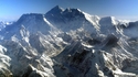 Изкачването на Еверест става два пъти по-евтино