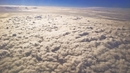 (Поне) 27 причини да сядате до прозореца в самолета - За да си представяте, че ходите по облаци