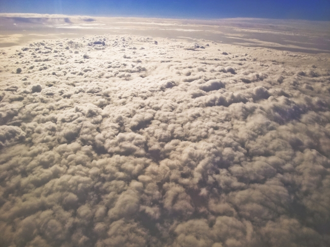 (Поне) 27 причини да сядате до прозореца в самолета - За да си представяте, че ходите по облаци