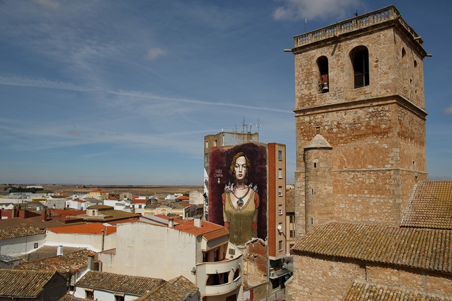 Огромен Дон Кихот се появи в Испания