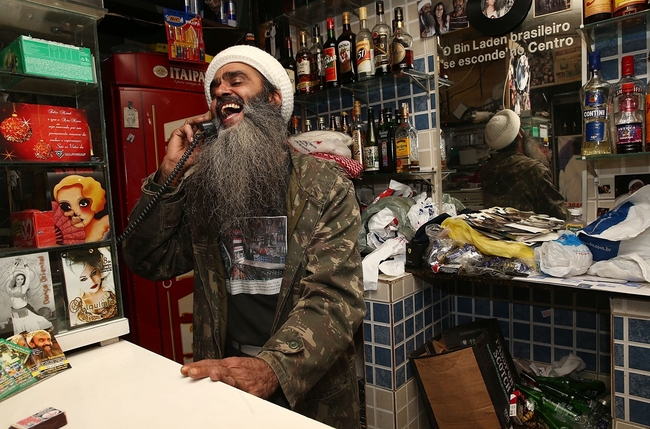 Барът, в който сервира Осама бин Ладен