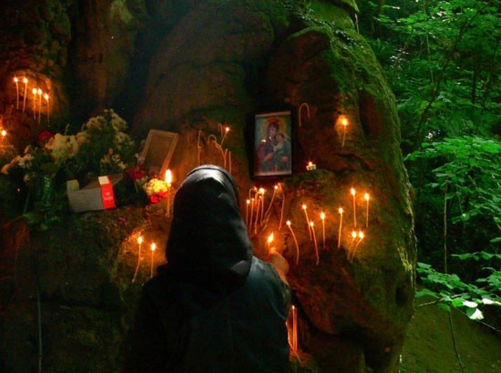 Пещерата на Света Марина край Сливарово - разходка за откриватели
