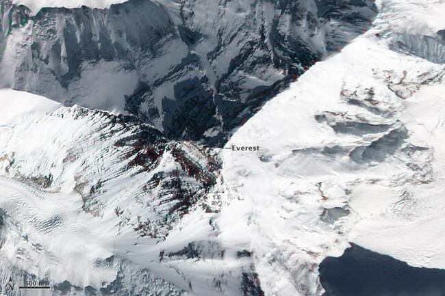 17 забележителности през погледа на астронавта (фотогалерия) - Връх Еверест от космоса