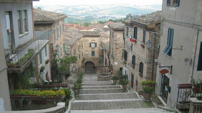 9 очарователни италиански градчета - Кориналдо