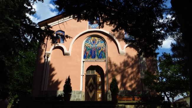 Сопотски манастир – за Левски, Вазов и парапланерите