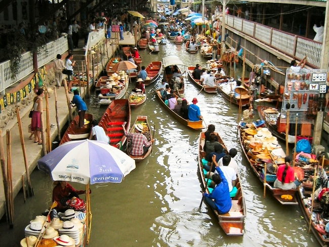 Най-красивите плаващи пазари в света (снимки) - Дамноен Садуак в Рачабури, Тайланд