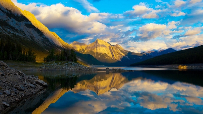 Най-странните езера в света - част 2 - Медисин Лейк, Канада