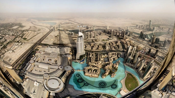 Обзорна площадка на Бурж Халифа - виж Дубай от 555 м