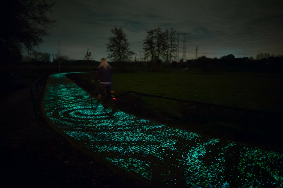 Светещата велоалея на Ван Гог в Холандия