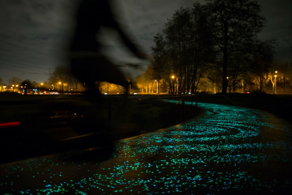 Светещата велоалея на Ван Гог в Холандия