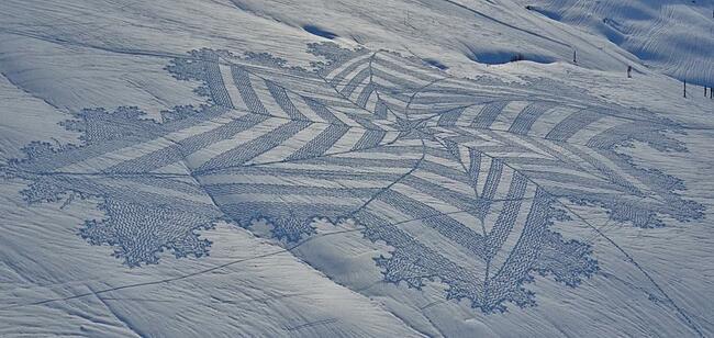 Неземните снежни картини на Саймън Бек