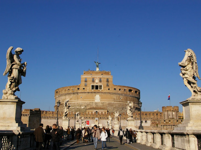Рим по следите на „Шестото клеймо” - Замъкът Сан Анжело