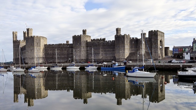 8 интересни факта за красивия уелски замък Каернарфон