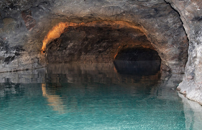 Зеегроте: Подземното езеро на Виена