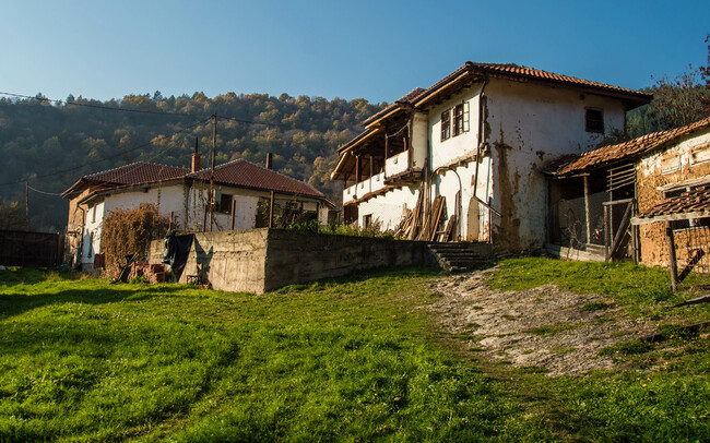 Разбоишки манастир – в скалите над Нишава