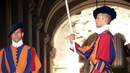 Топ 10 най-странни кралски стражи - Ватикана