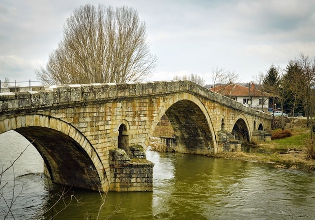 Кадин мост в Невестино - легенда за султани и невести