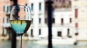 Защо във Венеция виното се пие на сянка