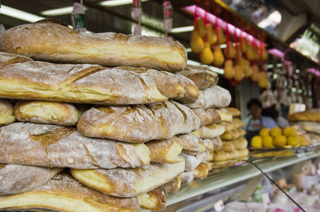 Лиеж: Забележителности, които не са за изпускане - Вкусотии на неделния базар Ла Бат