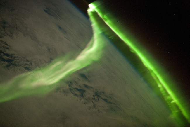 Фото сряда: Северното сияние през обектива на НАСА