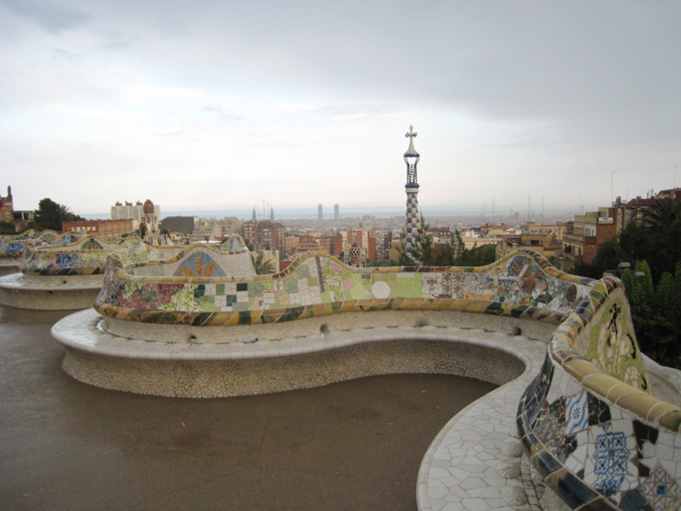 Ако ще е пейка – да е с гледка - Пейките на Гауди в Барселона