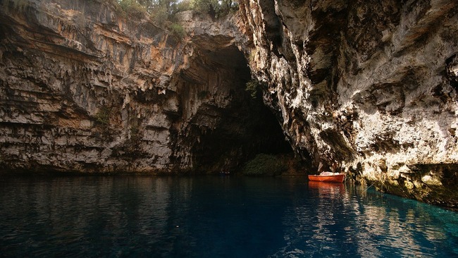 Гръцката пещера на нимфите