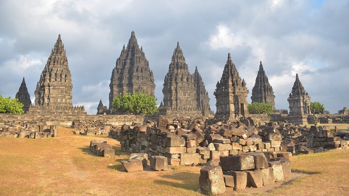 Легендарният индонезийски храм Прамбанан