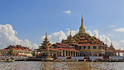 Един будистки храм в Мианмар и необикновените му фигури