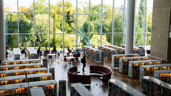 Една библиотека, в която ще искаш да останеш задълго