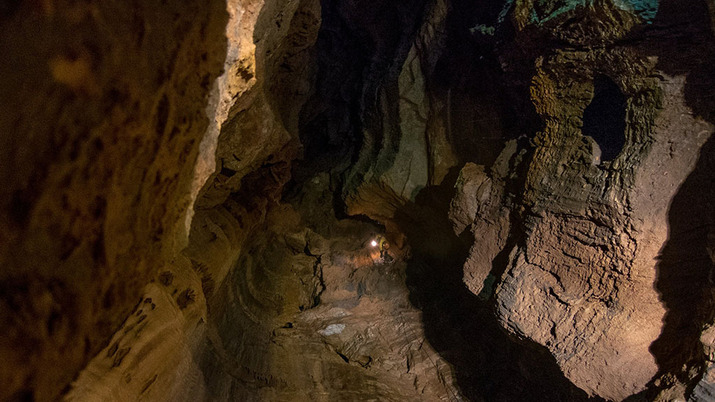 Колкина дупка – най-дълбоката пещера в България