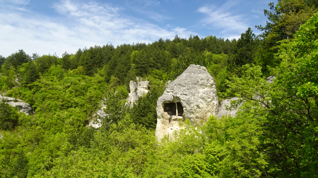Осмарски скални манастири