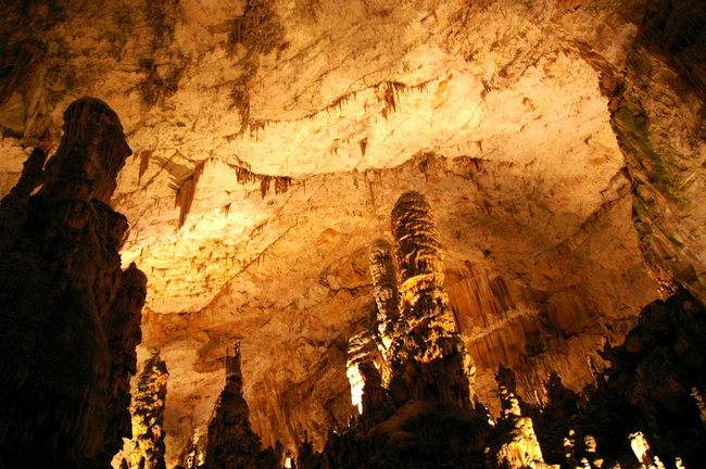 Да пътуваш като Анти Турист - Пещерата Постойна