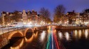 Амстердам иска да забрани на туристите да купуват канабис в града
