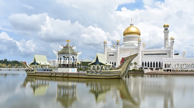 Пътувай от креслото: Бруней – една нетипична екзотична дестинация (видео)