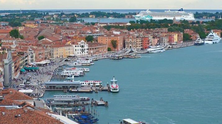 Венеция отклонява круизни кораби от историческия си център на града