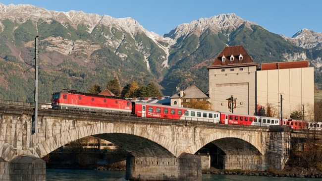 Австрия въвежда климатичен билет за автобуси и влакове