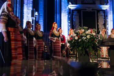 Коледният концерт на „Мистерията на българските гласове“