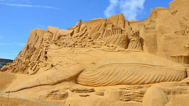 Приказният фестивал на пясъчните скулптури в Схевенинген, Нидерландия