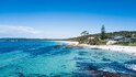 Девствени плажове и светеща вода в залива Джервис, Австралия