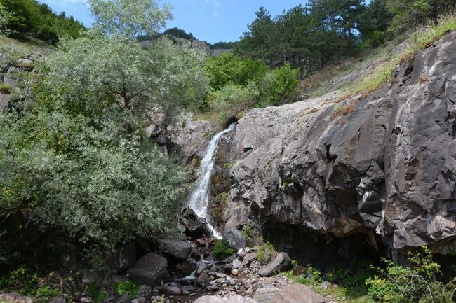 Уикенд идея: водопадът при село Безводно, Източни Родопи
