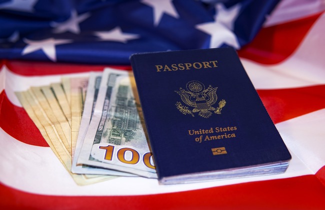 Повишават таксите за кандидатстване за някои визи за САЩ