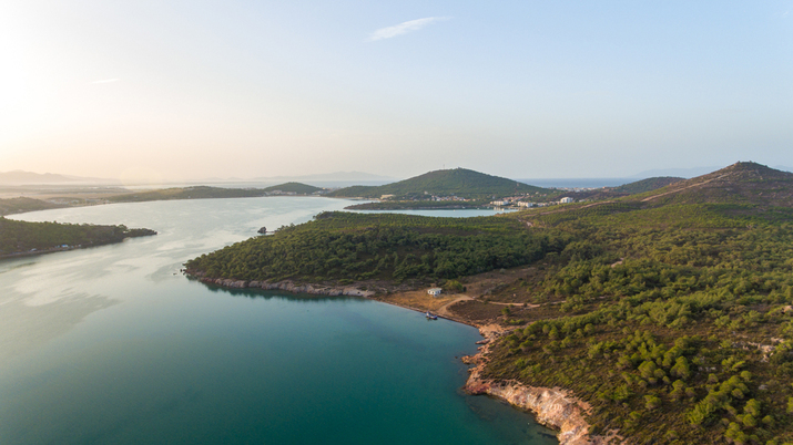 Kрасивото егейско крайбрежие на Турция от Айвалък до Датча e топ дестинация за лято 2024