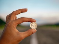 Най-добрите приложения за инвестиране през 2025 година