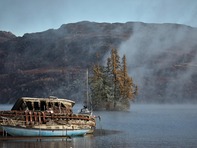 Езерни приказки – пътуване по вода до мистични селища и плаващи села