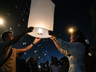 Пазари на светлината – нощните пазари по света и техните ритуали