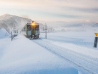 Зимни пътувания с влак – когато самият път е дестинацията